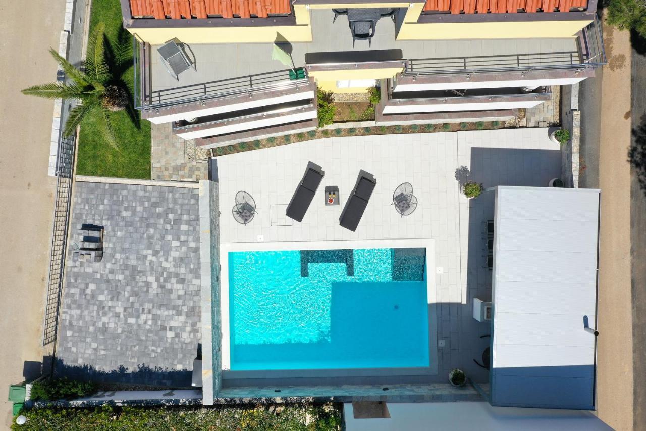 Luxury Villa Nada With Pool Petrcane Exterior photo